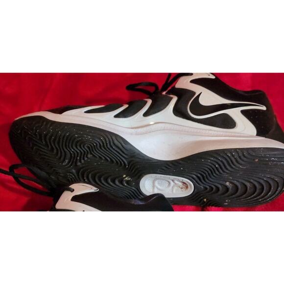 Nike Basketball Shoe Men\'s Black/White Lightly Used Signed Kevin Durant Sz 14 main image 6